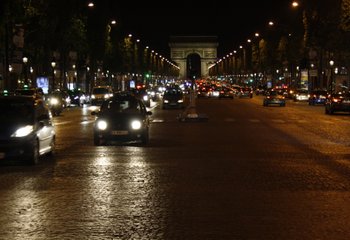 auf der Champs-Elysée
